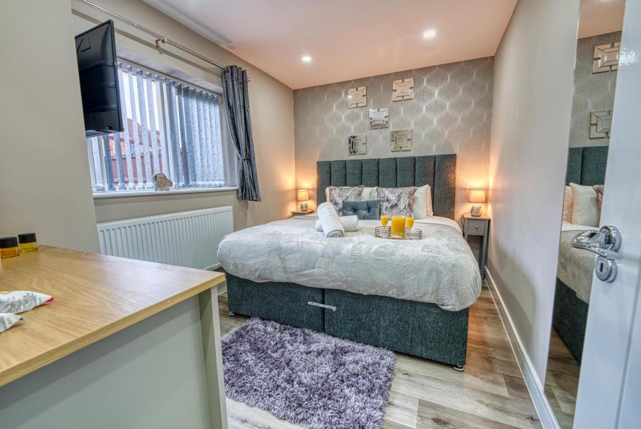 Stylish House - B'Ham Airport And Nec, Jlr Solihull, Business & Leisure Stays - Aspen House חדר תמונה